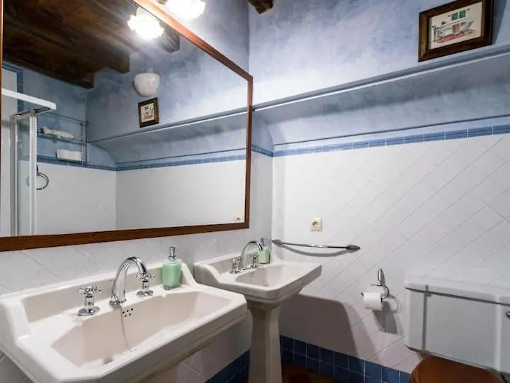 Historic House In The City Center Seville