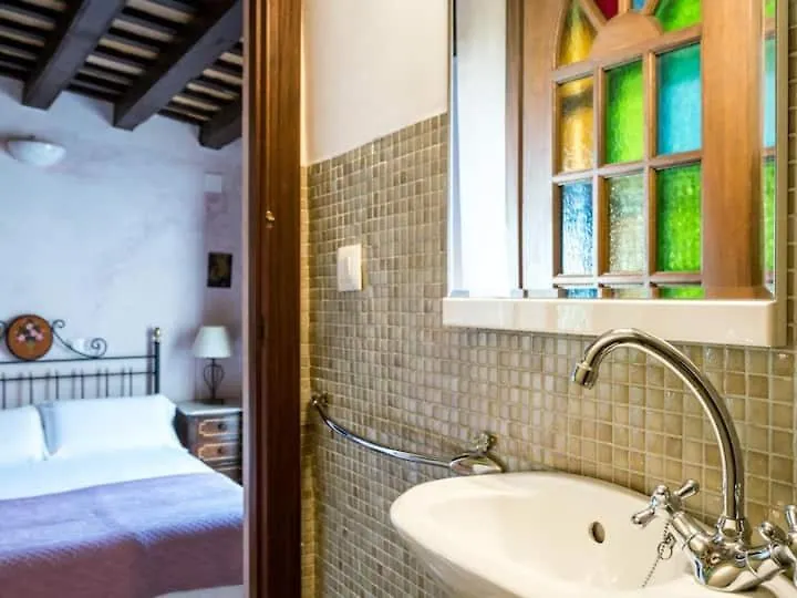 Historic House In The City Center Seville